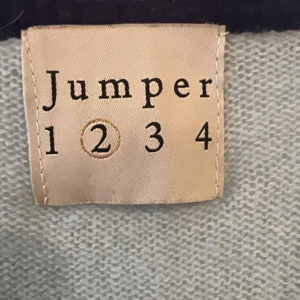 Jumper 1234 V-Neck 100% Cashmere Sweater Size Small Pale Blue | Navy Trim READ - Picture 2 of 7